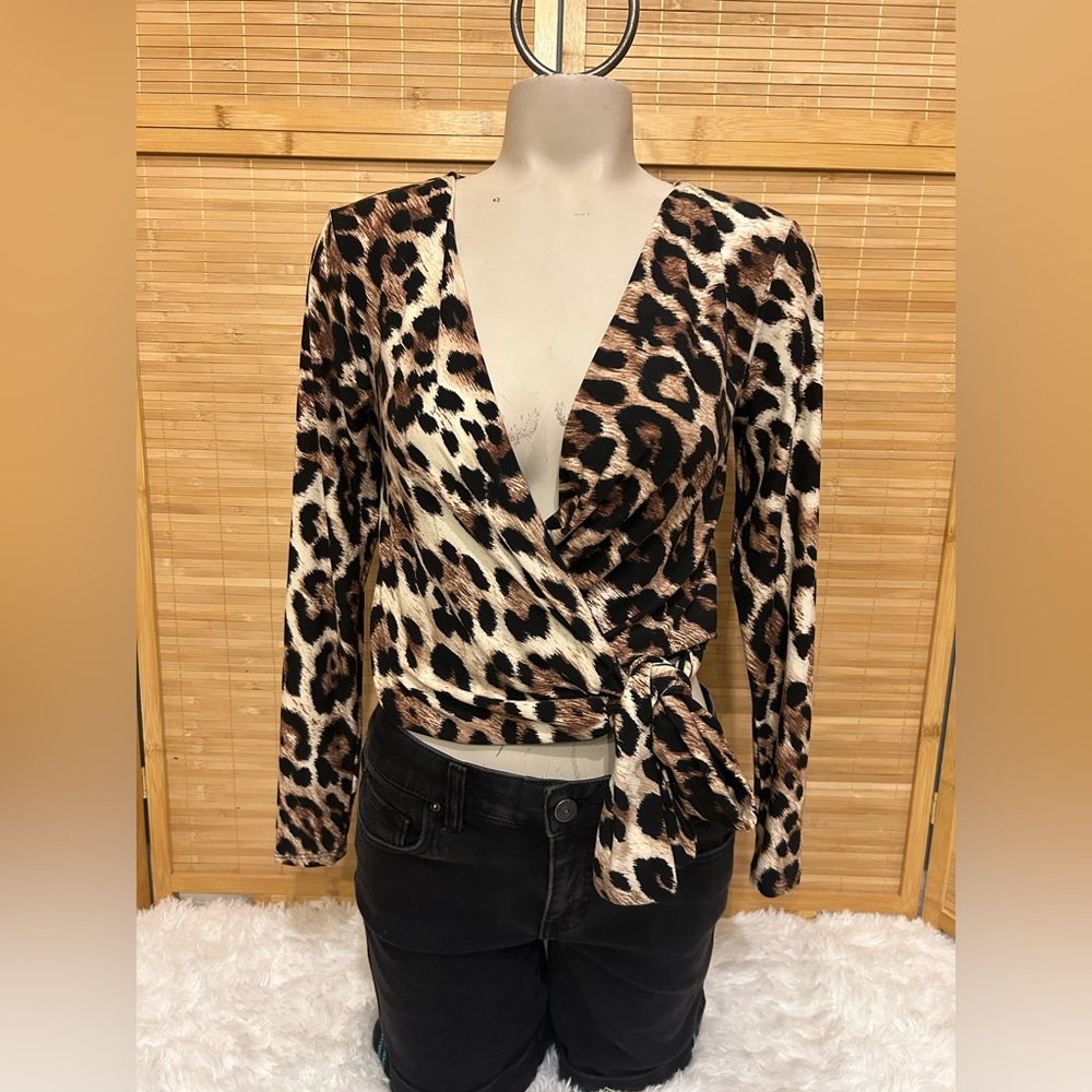 Windsor leopard print wrap tie top blouse shirt woman’s small